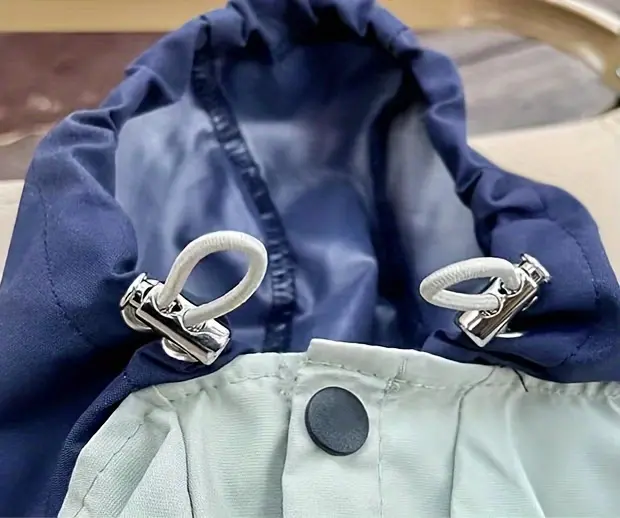 Pet Raincoat for Outdoor Wear in Wet Weather with Four-Leg Coverage and Contrast Color Panels – description image 5