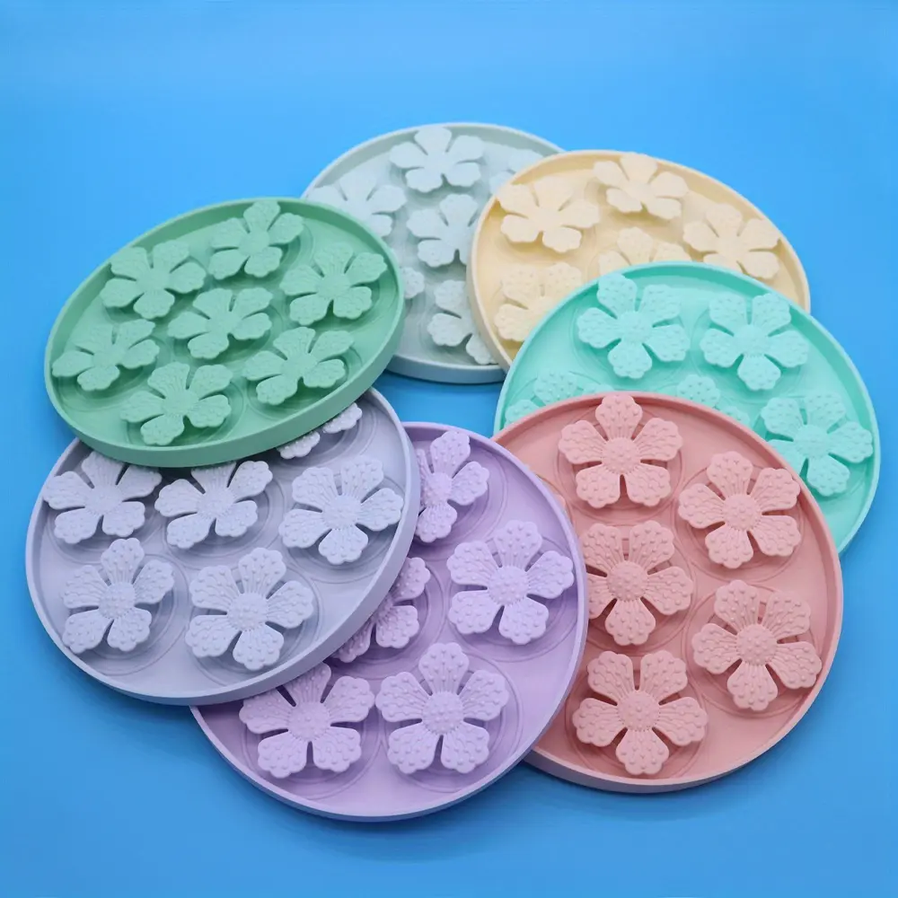 Silicone Pet Slow Feeder Mat for Slower Feeding & Licking with Suction Cup Base – description image 1